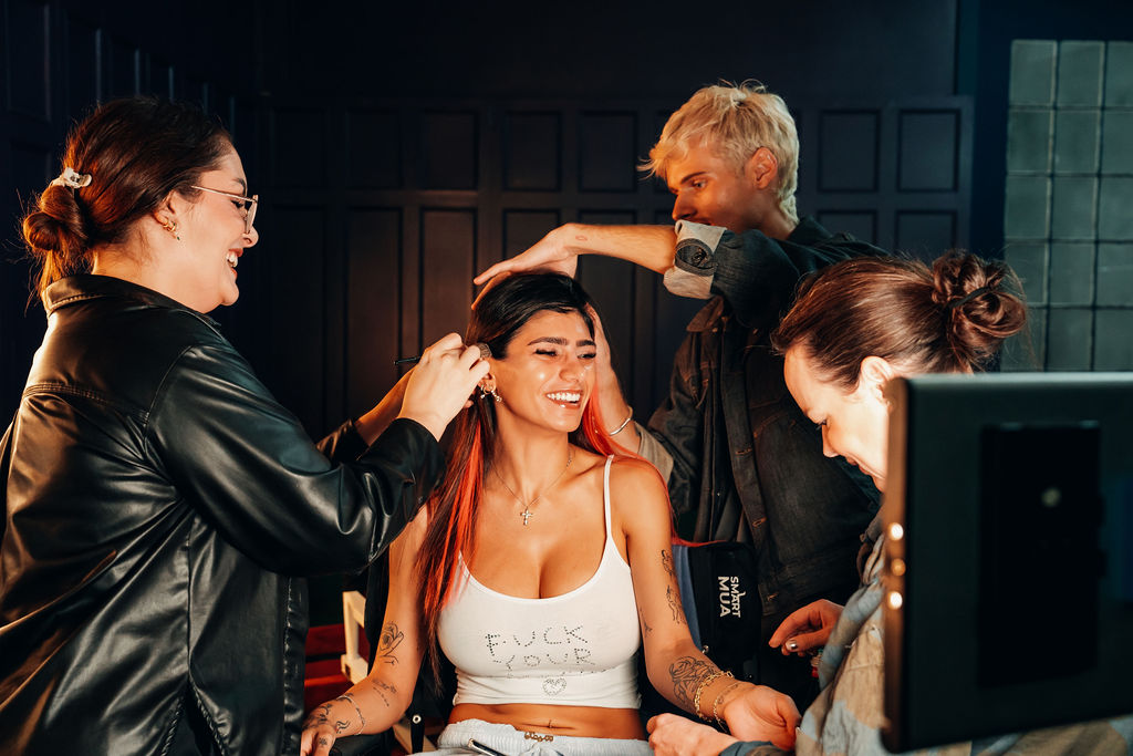 BTS: device rig and lighting on Miami stage